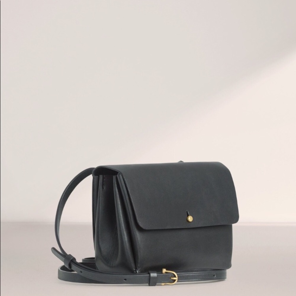 Aritzia bag - Dalen Crossbody from Aritzia Auxilia